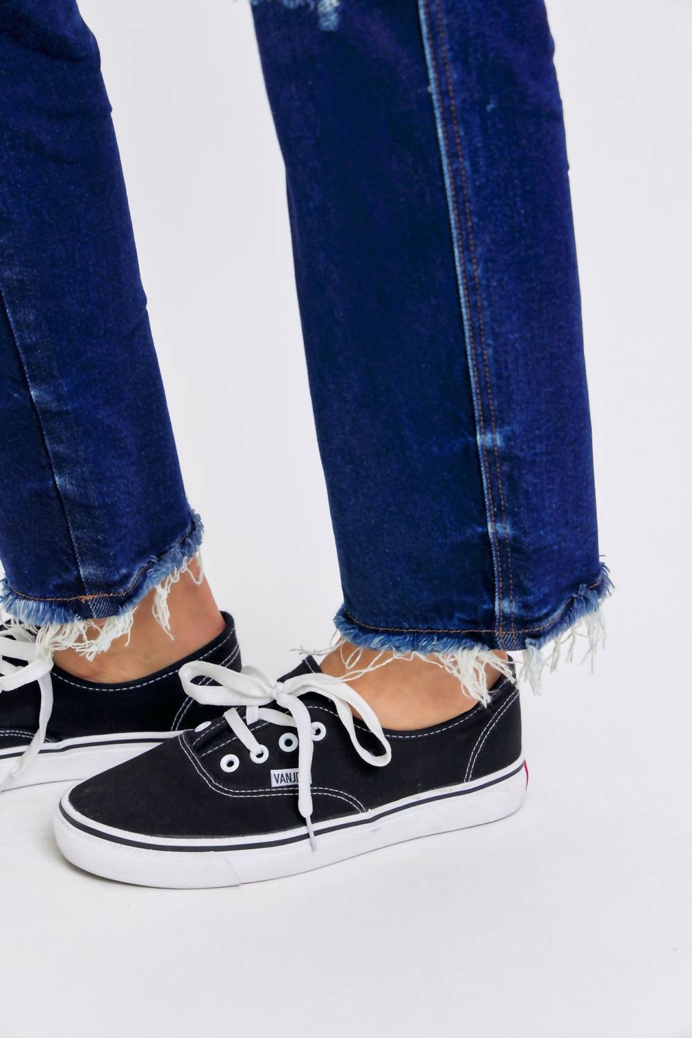 Judy Blue - High-Waisted Rigid Magic Heavy Destroy Straight Leg Jeans