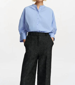 Essential Antwerp - February Button-down Shirt