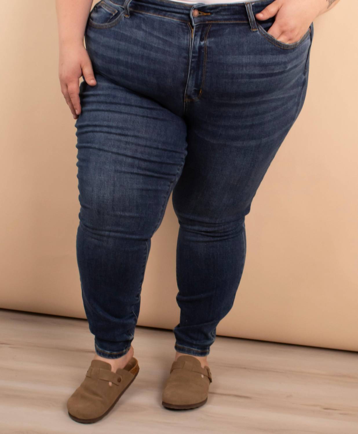 Judy Blue - Classic Mid-rise Skinny Jeans