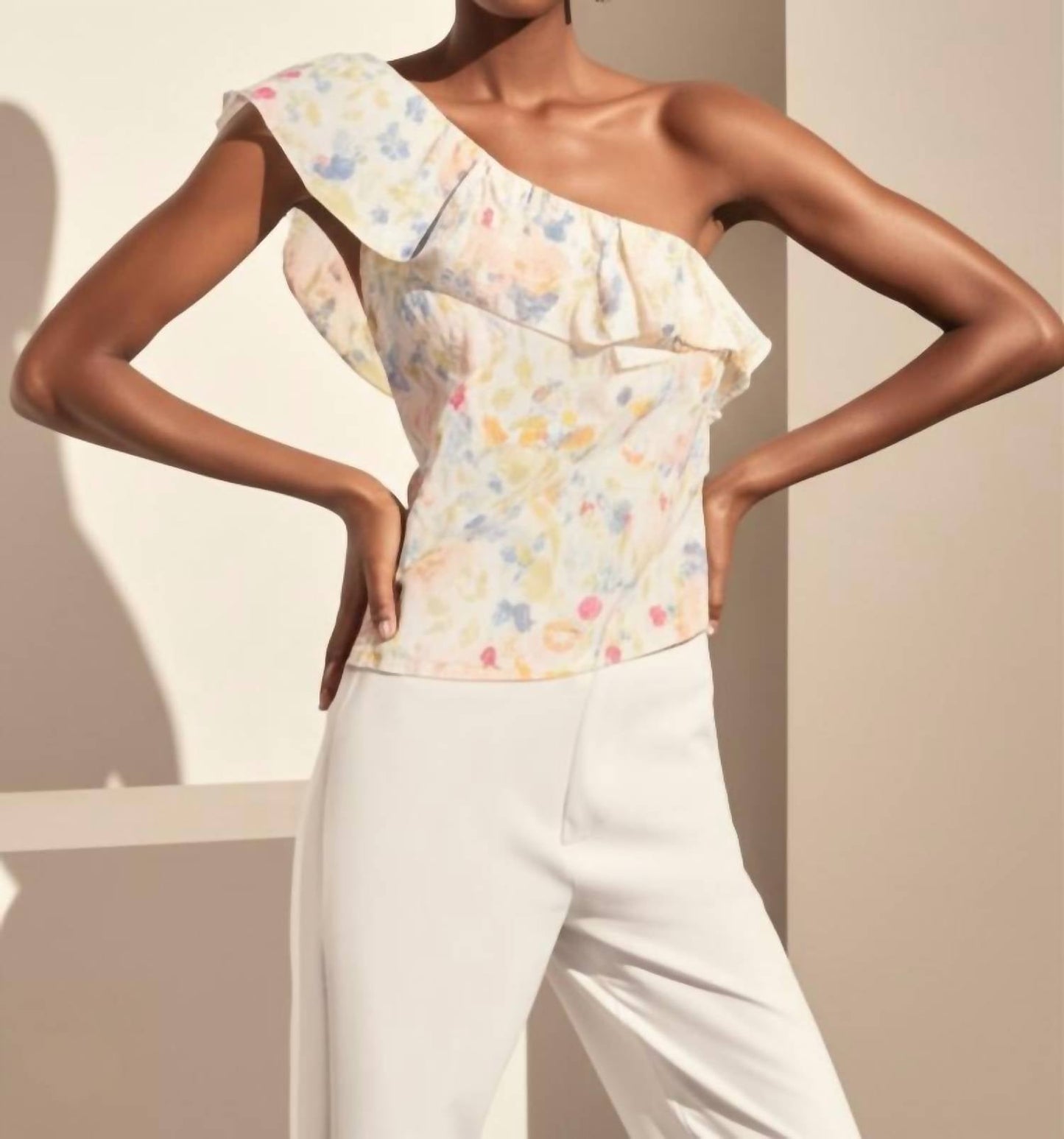 Something Navy - ONE SHOULDER RUFFLE TOP