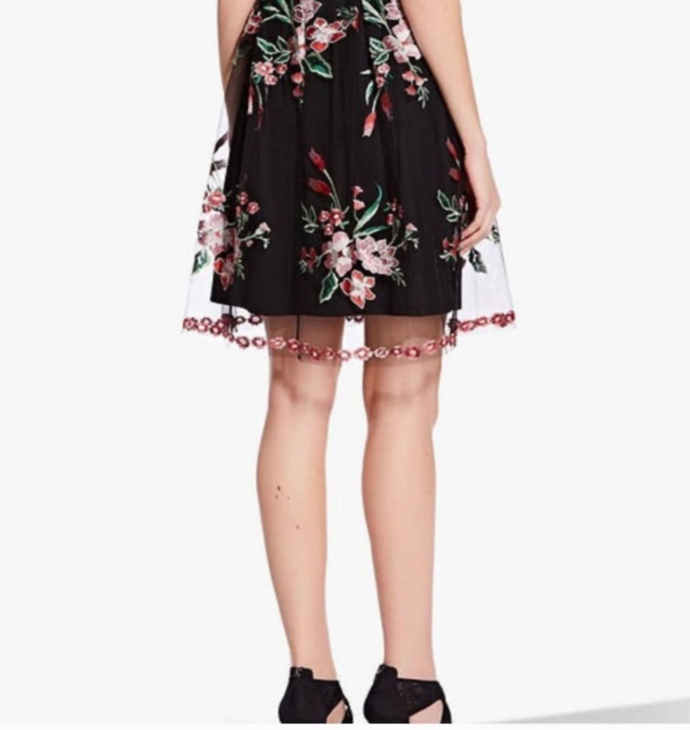 Adrianna Papell - Tulle Floral Embroidery Short Party Dress