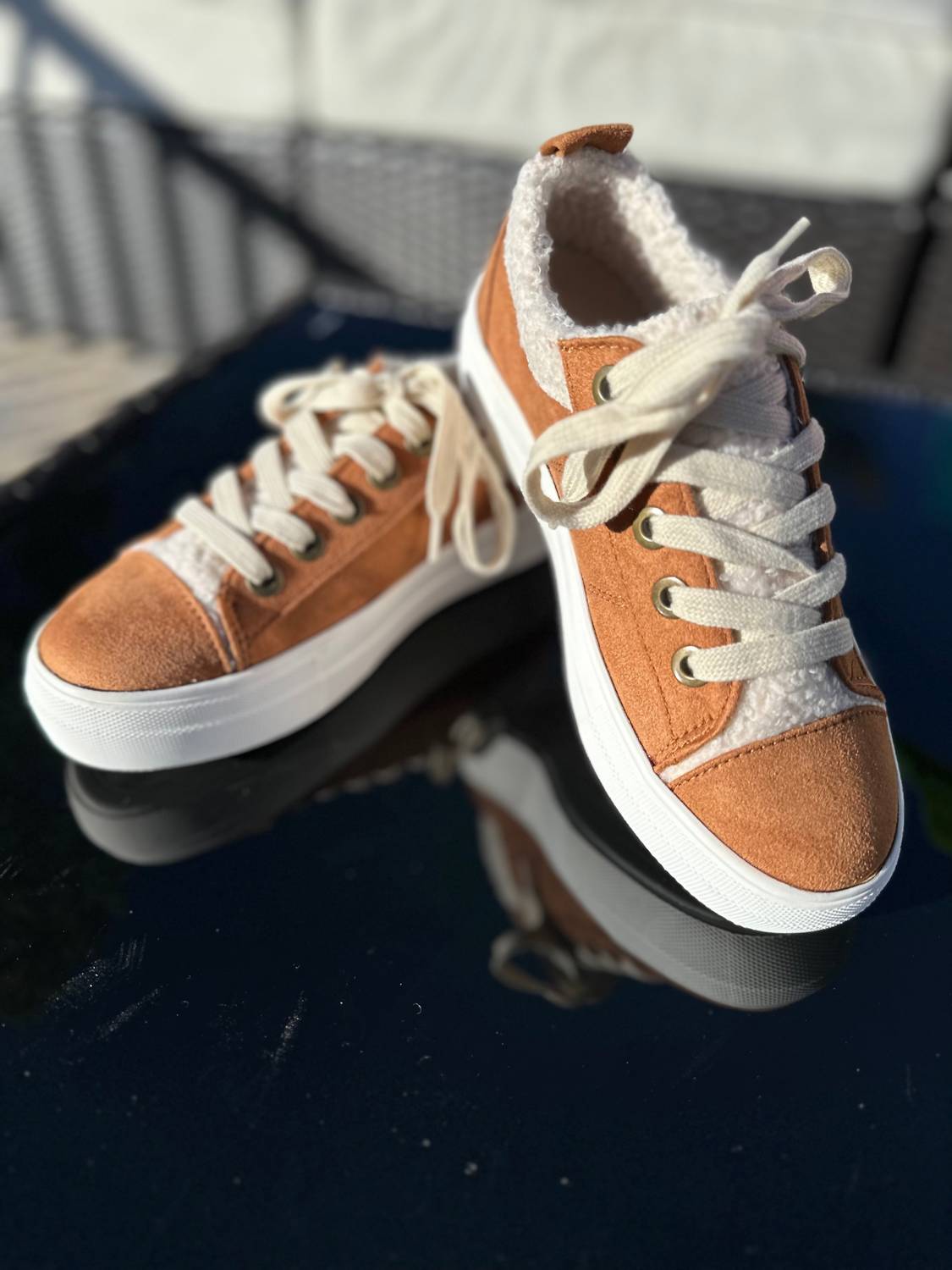 Mars Sky Shoes - Women Furry Lace Up Low Top Sneakers