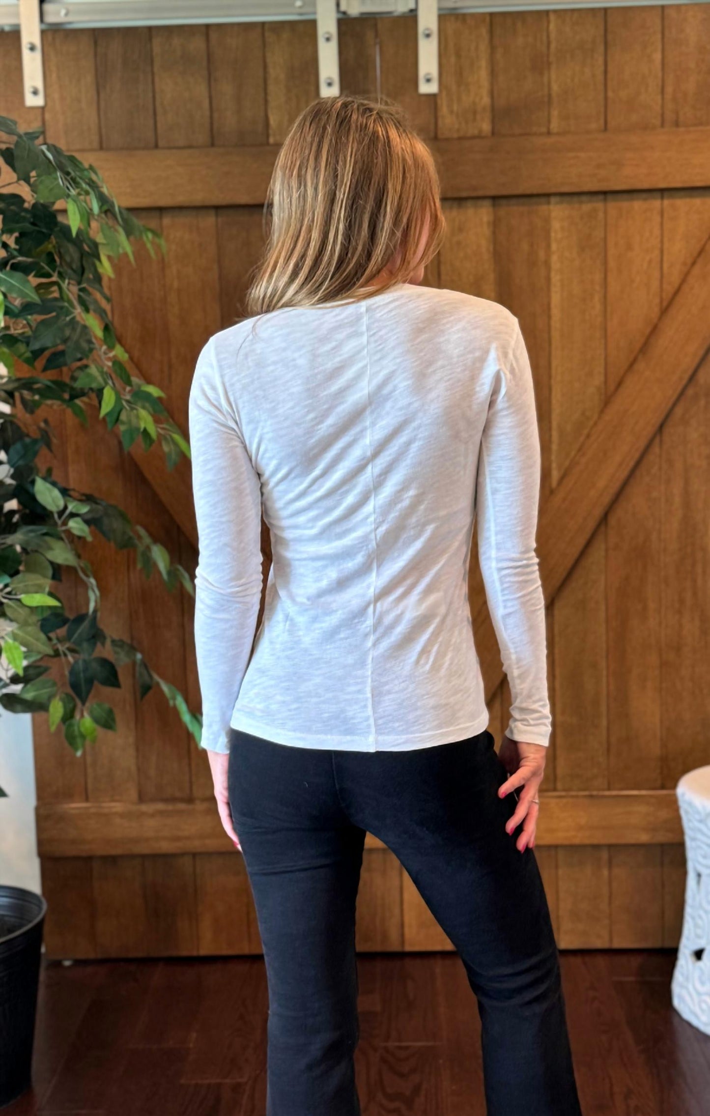 Bobi - Basic Long Sleeve Crewneck Tee