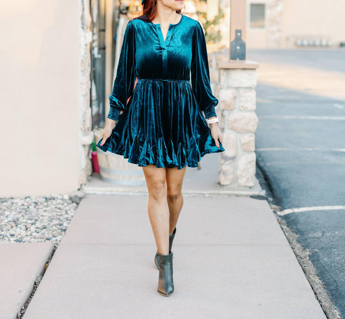 Blu Pepper - Velvet Split Collar Godet Mini Dress
