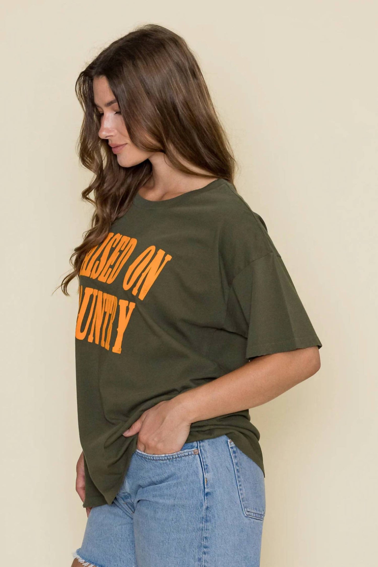 Daydreamer - RAISED ON COUNTRY TEE