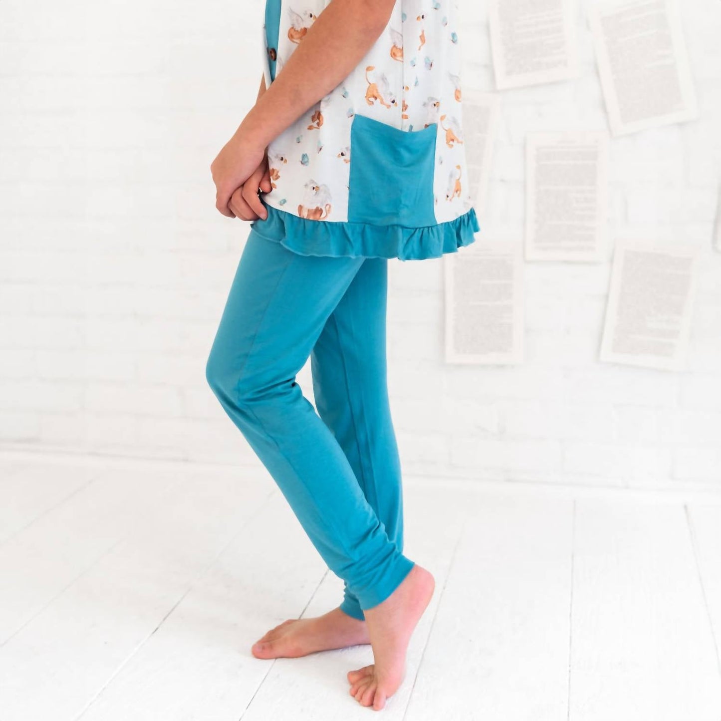 Laree + Co. - Girls Griffin Butterflies Bamboo Short Sleeve Tunic Legging Set