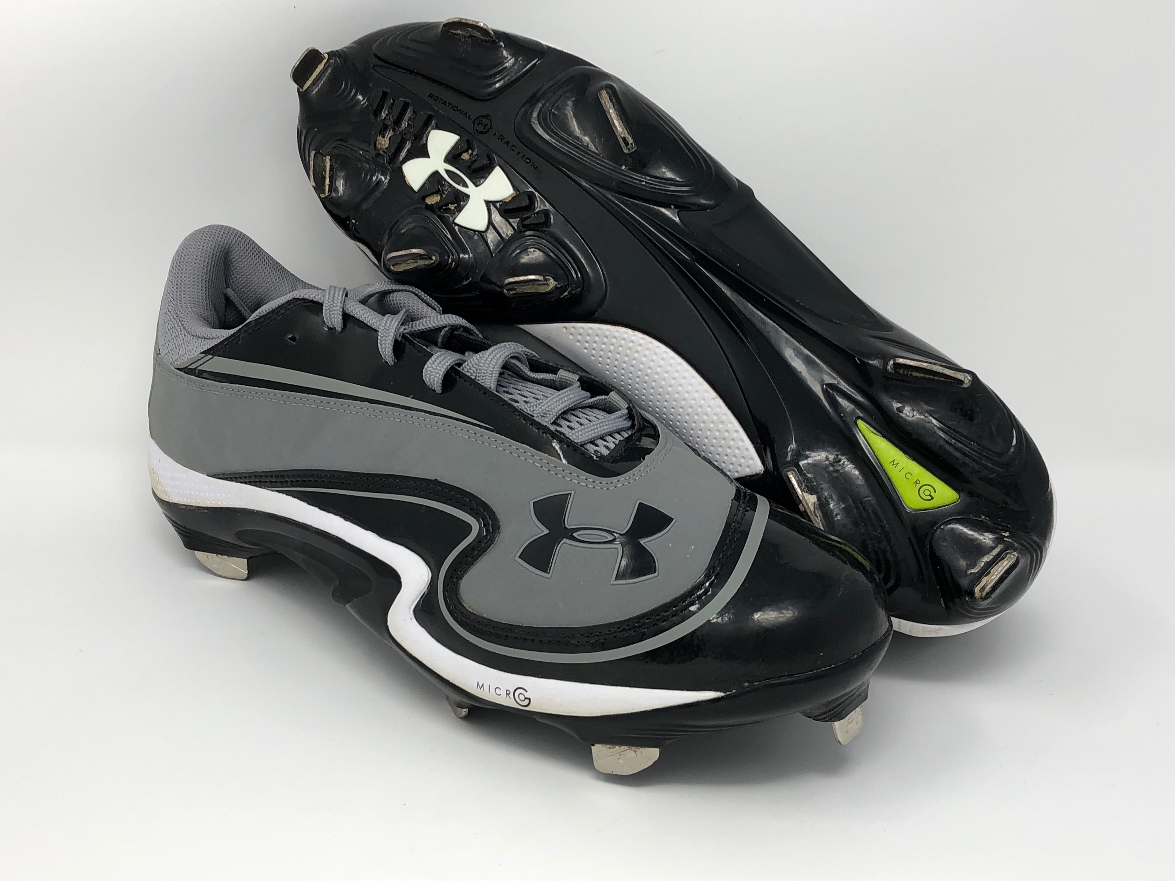 Under armour natural sales low st cleat