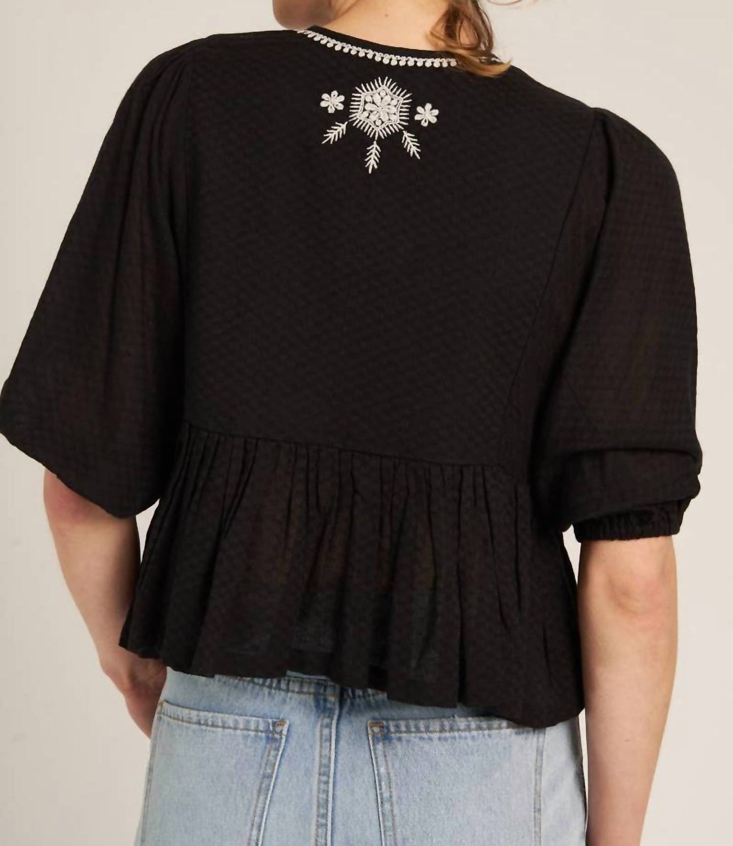 En Creme - Puff Sleeve Embroidered Top