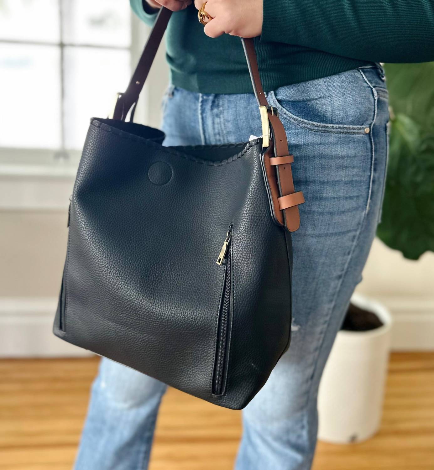 Jen & Co. - Women's Alexa Hobo Bag