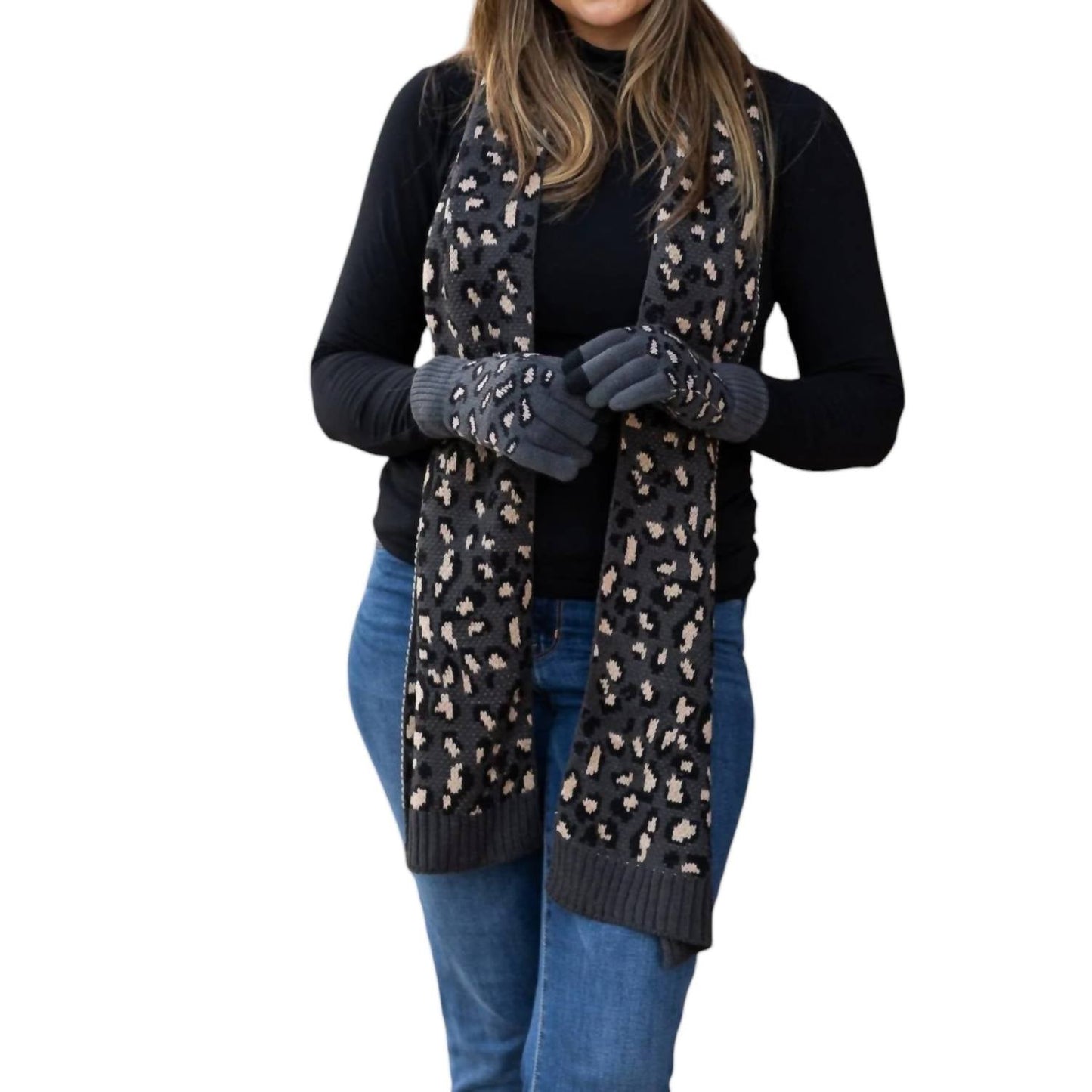 Julia Rose - Women's Gemma Leopard Scarf