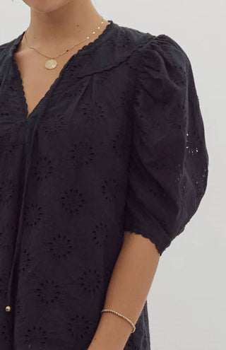 Entro - Eyelet Transition Top