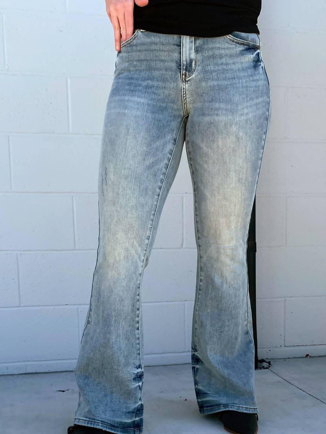 Judy Blue - Pin Tack Flare Jeans