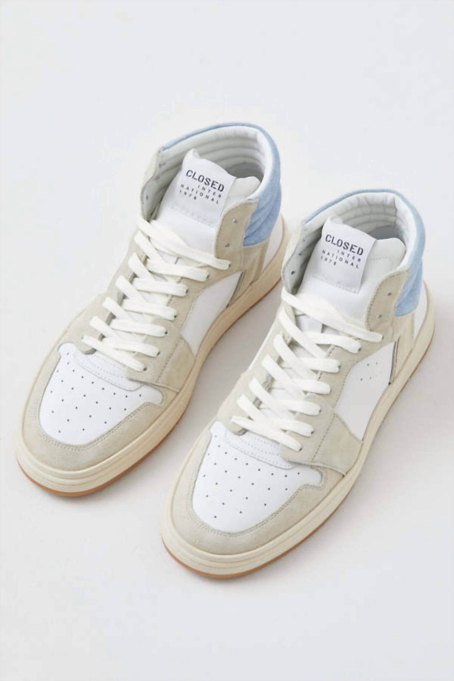 Closed - Sneaker High