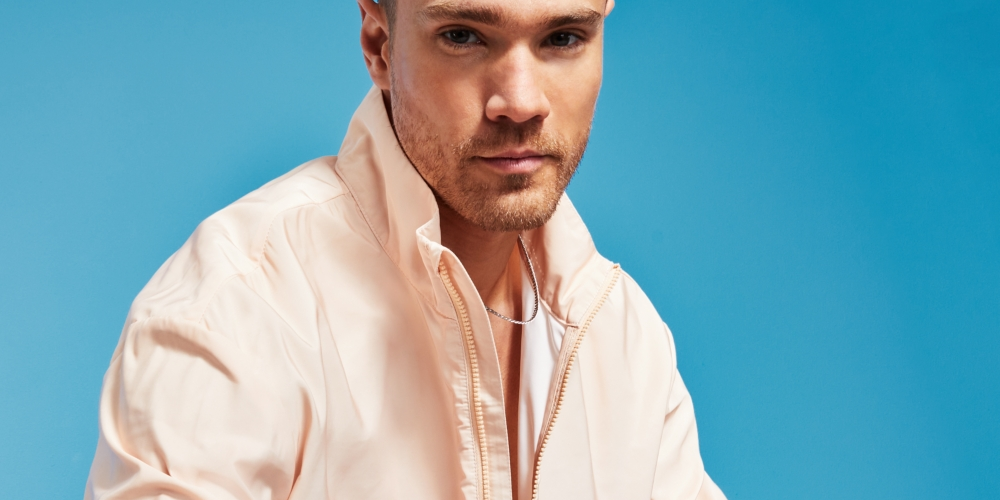 Royalty by Maluma Men's Relaxed Fit Printed Half Zip Jacket Orange Size Large