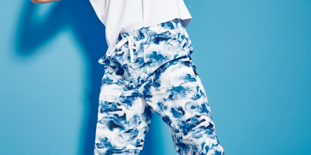 Royalty By Maluma Men's Relaxed Fit Wave Print Convertible Utility Pants Blue Size X-Large