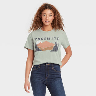 Women's Yosemite Short Sleeve Graphic T-Shirt Green Size XXL
