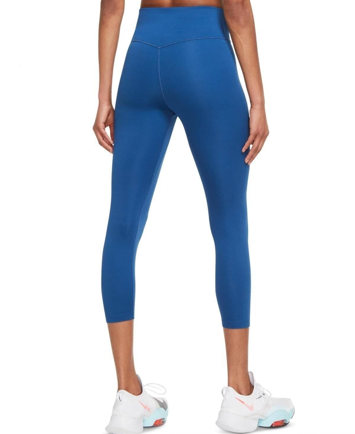 Nike Women's Cropped Leggings Blue Size 2X
