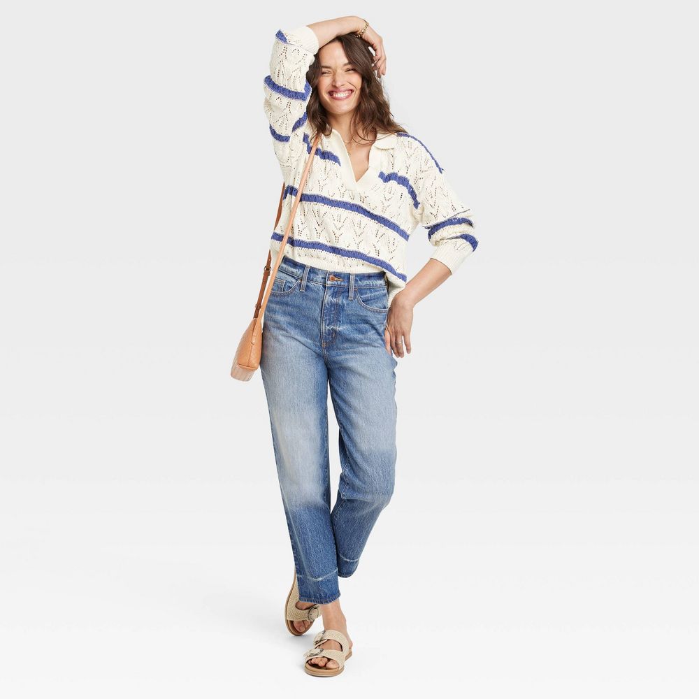 Universal Thread Women's Super-High Rise Vintage Straight Jeans Medium Wash Size 4