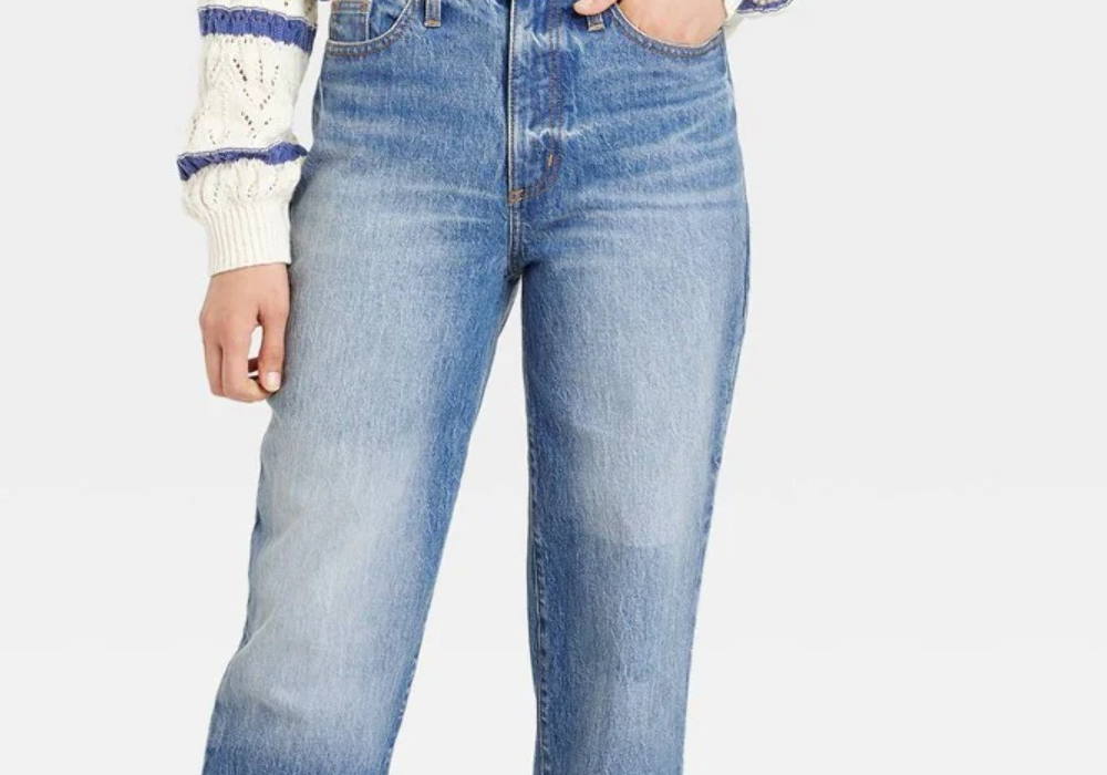 Universal Thread Women s Super-High Rise Vintage Straight Jeans Medium Wash Size 10