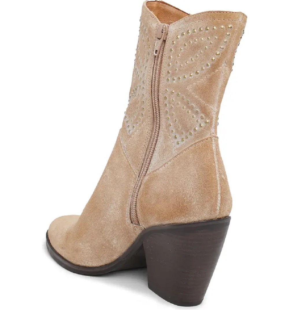 Lucky Brand Women's Lakelon Studded Western Boot Brown Size 8.5 M
