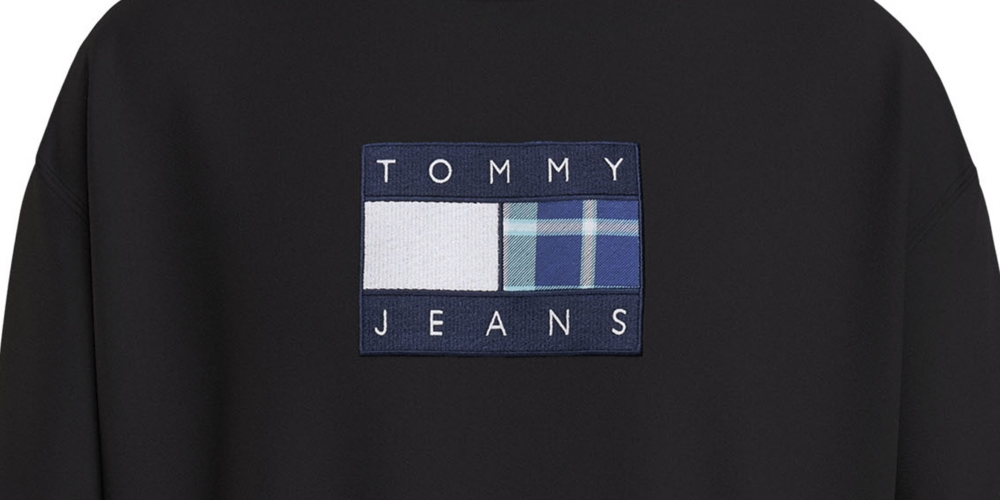 Tommy Hilfiger Men's Relaxed Fit Tartan Logo Crewneck Sweatshirt Black Size Medium