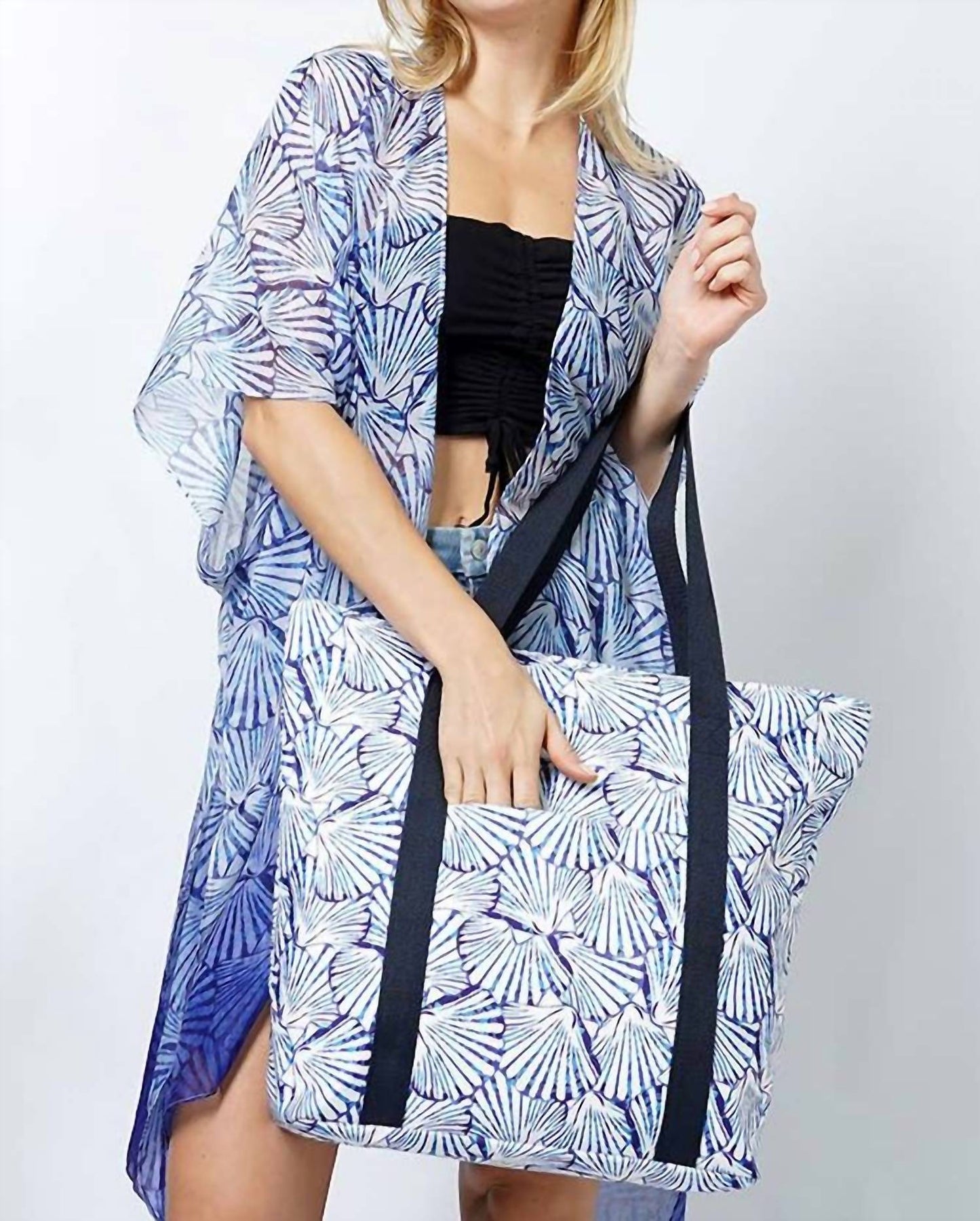 Hana - Women's Shell Pattern Tropical Print Vacation Travel Tote Bag