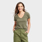Universal Thread Women's Olive Green V-Neck Fitted T-Shirt - Size XL
