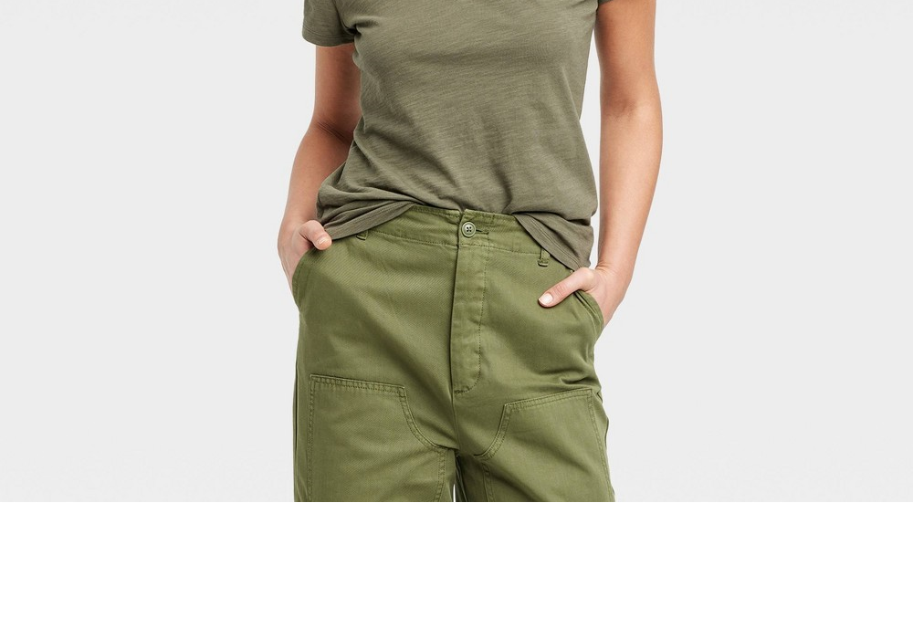 Universal Thread Women's Olive Green V-Neck Fitted T-Shirt - Size XL