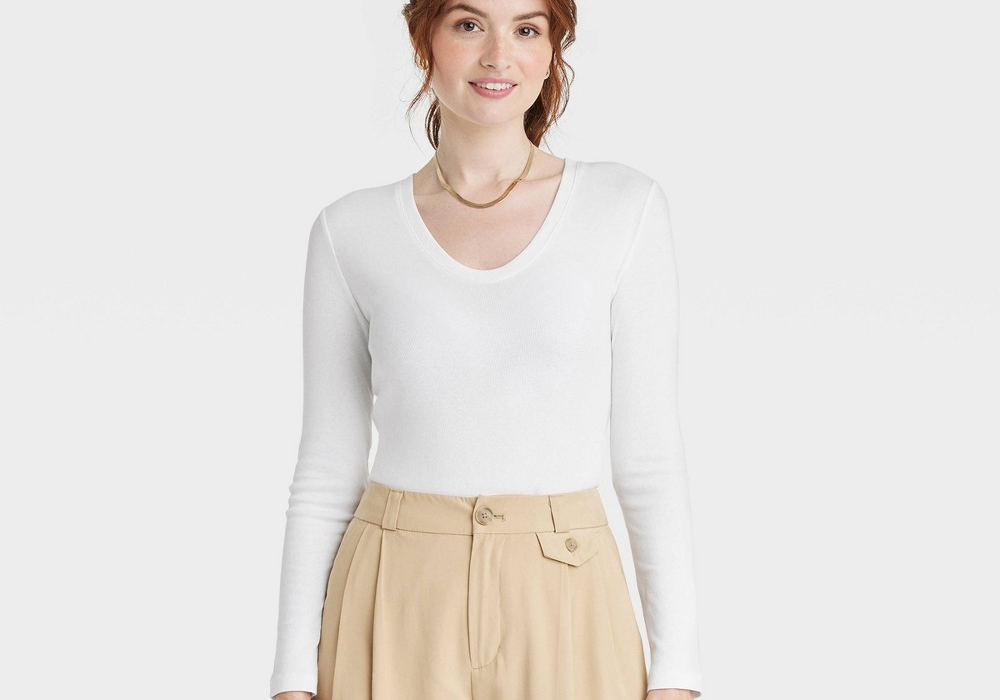 A New Day White Long Sleeve V-Neck Women's T-Shirt Size M