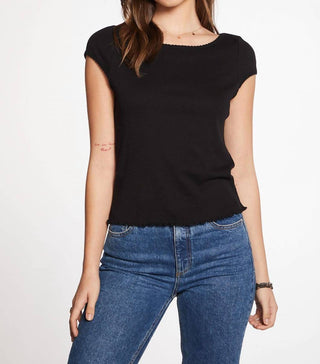Chaser - BABY RIB SCALLOP EDGE SHORT SLEEVE TEE
