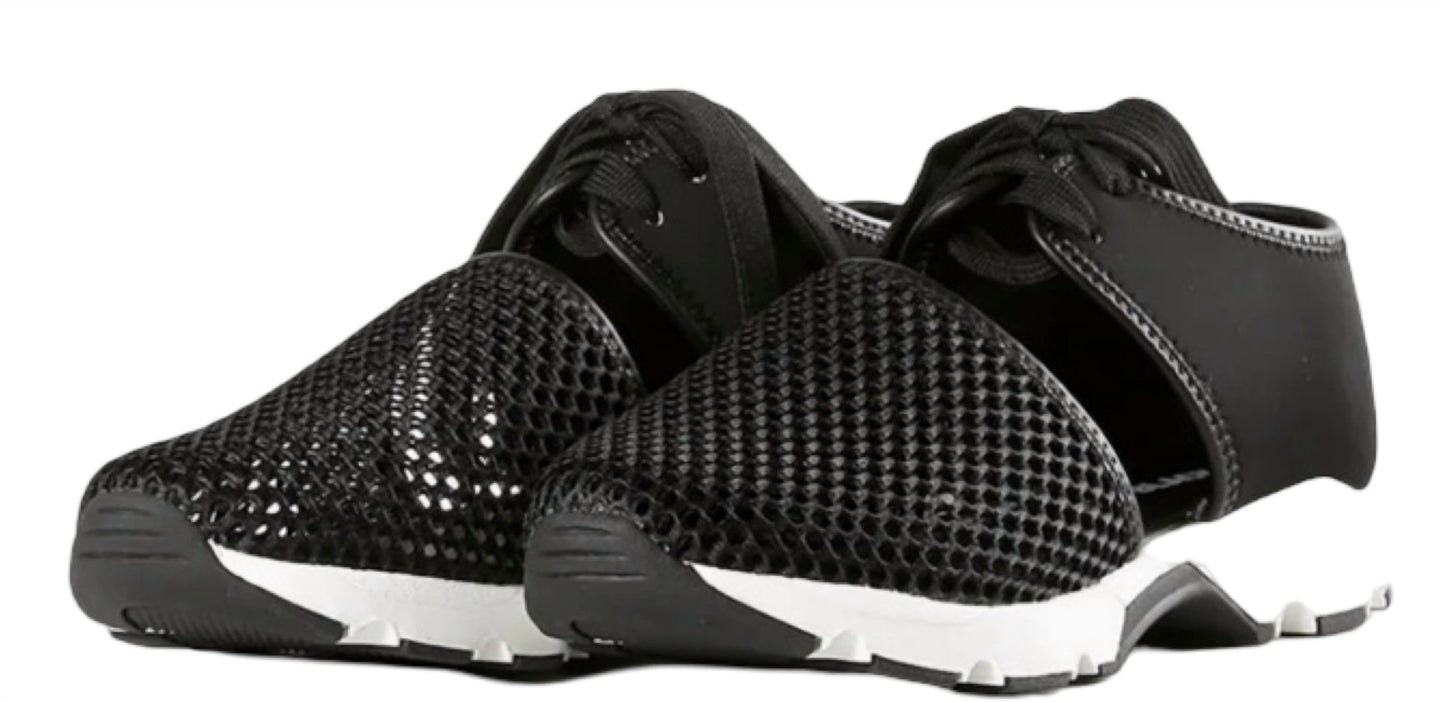 All Black - Women's Amazing Mesh Sneakers