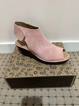 Avanti - Women's Tiara Wedge Sandal