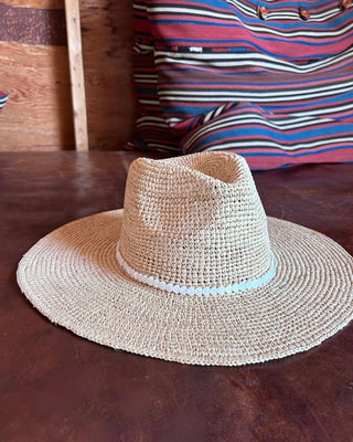 Jocelyn - Women's Straw With Shell Hearts Hat