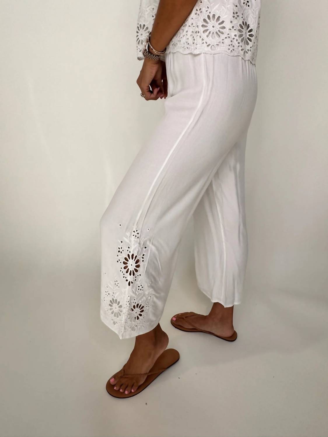 Bobi - Eyelet Pant