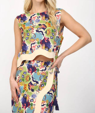 Fate By Lfd - Wave Color Contrast Sleeveless Top