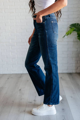 Judy Blue - Mid Rise Control Top Classic Straight Jeans