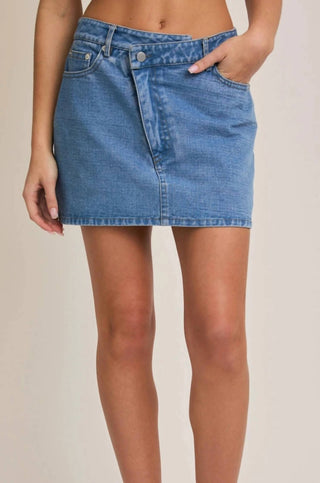 Le Lis - Women's The Jetty Mid Rise Denim Skort