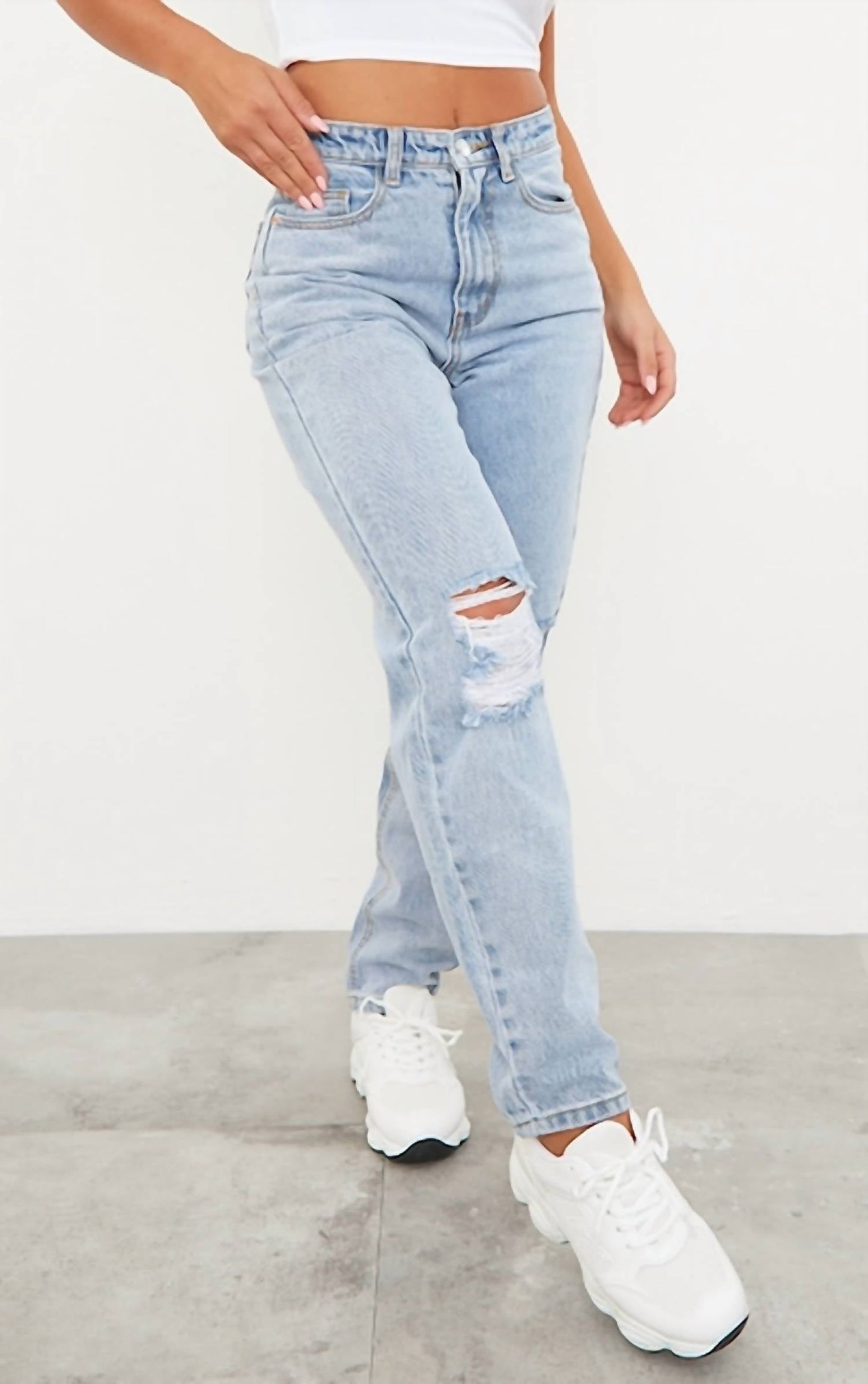 Prettylittlething - Wash Distressed Mom Jeans