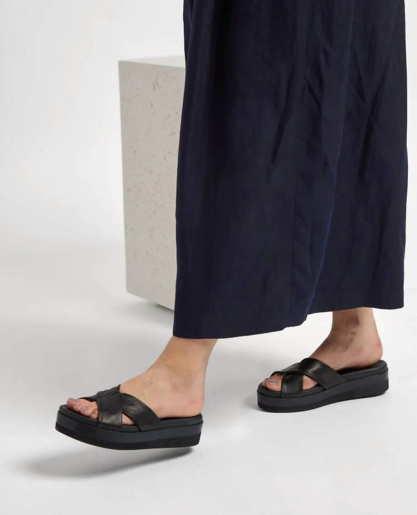 Coclico - Women's Dot Sandals