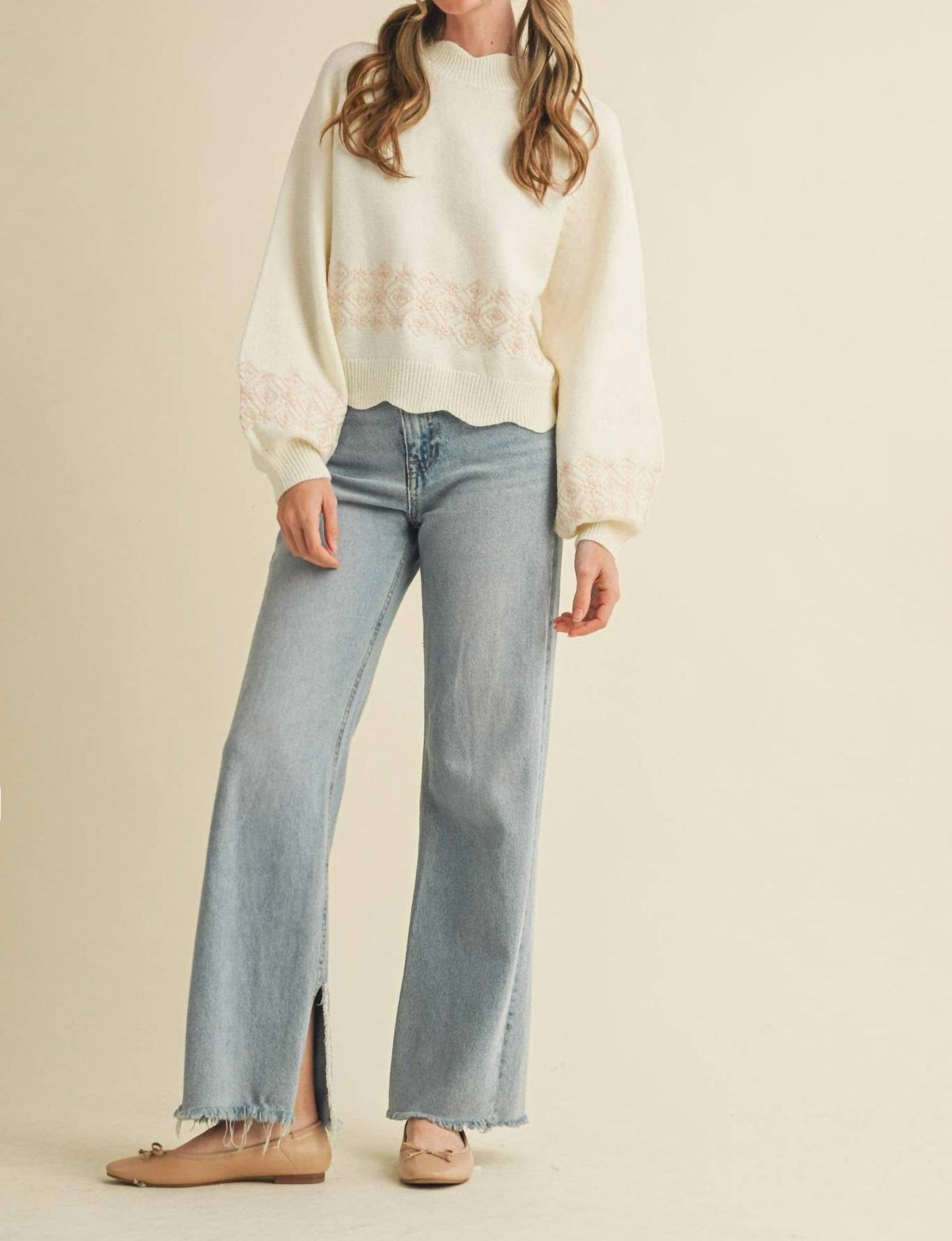 &Merci - Scallop Hem Embroidered Sweater