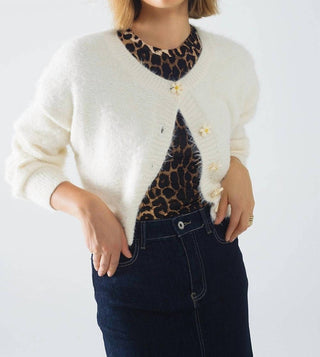 Q2 - Flower Button Cardigan