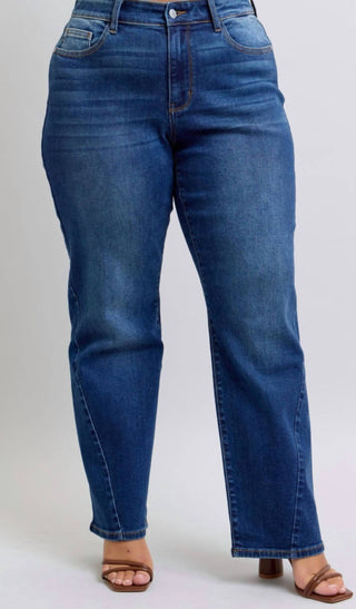 Judy Blue - Straight Fit Mid Rise Jeans