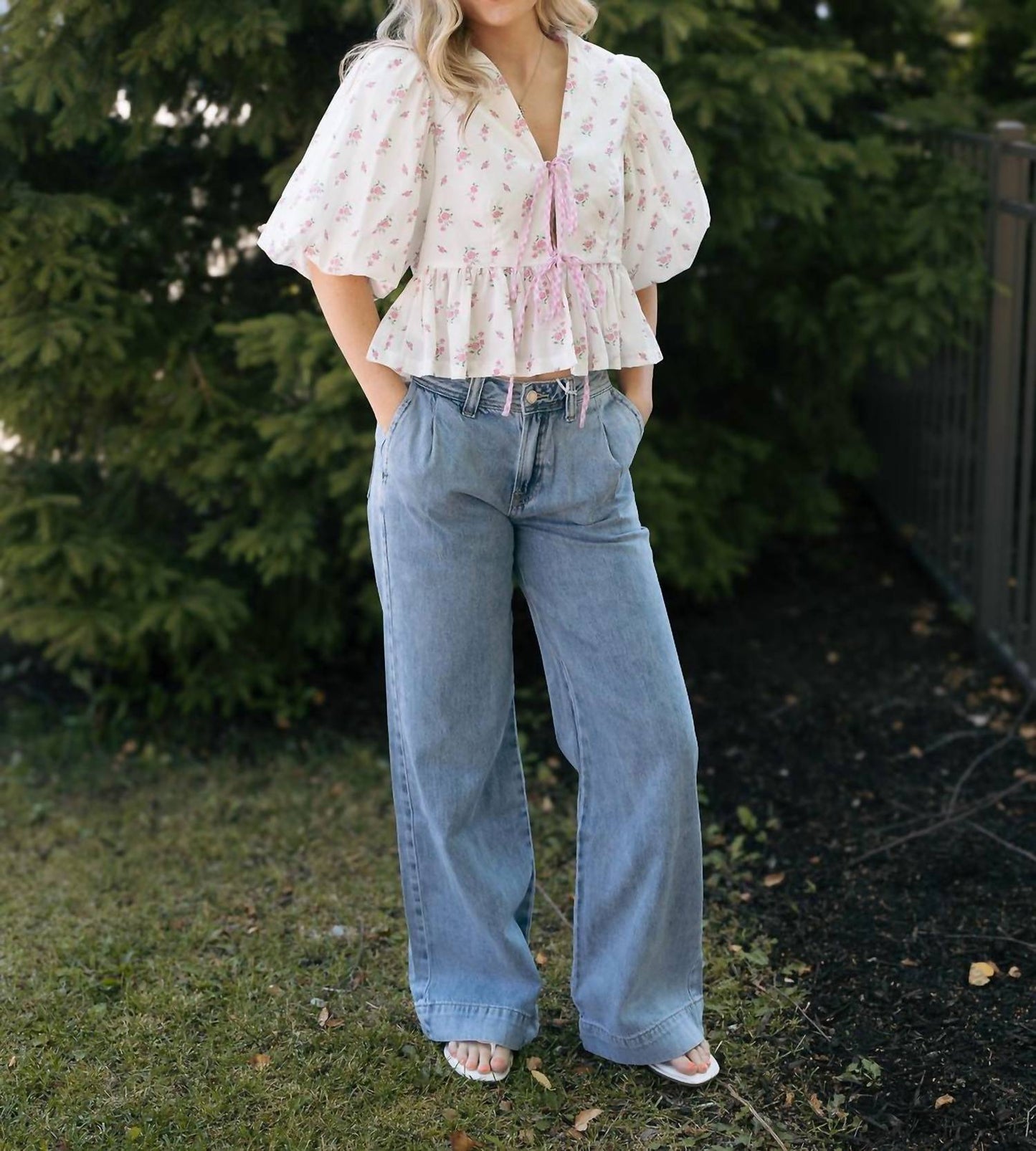 Mable - Ditsy Floral Bow Top