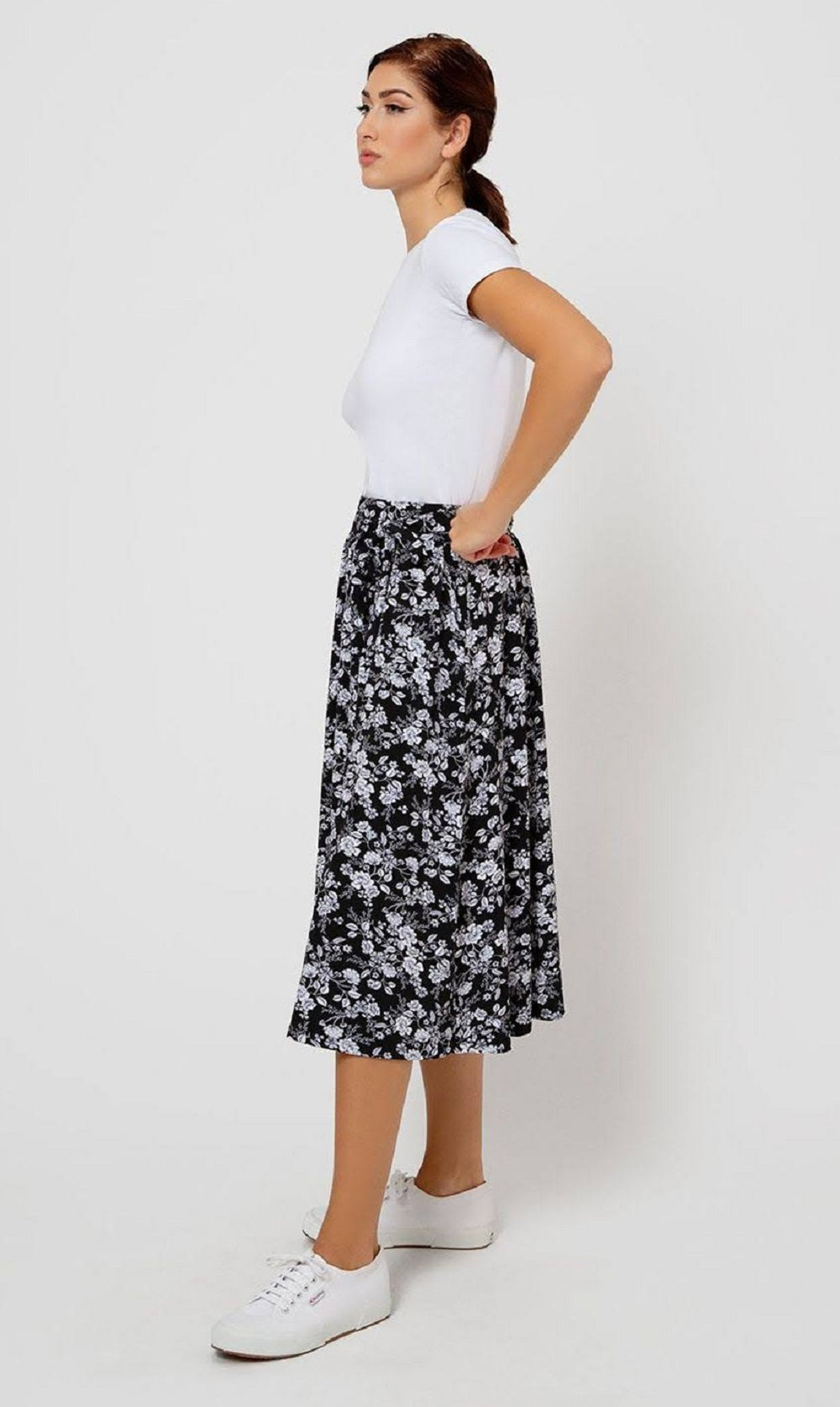 Leota Women's Mindy Midi Skirt Black Size Medium