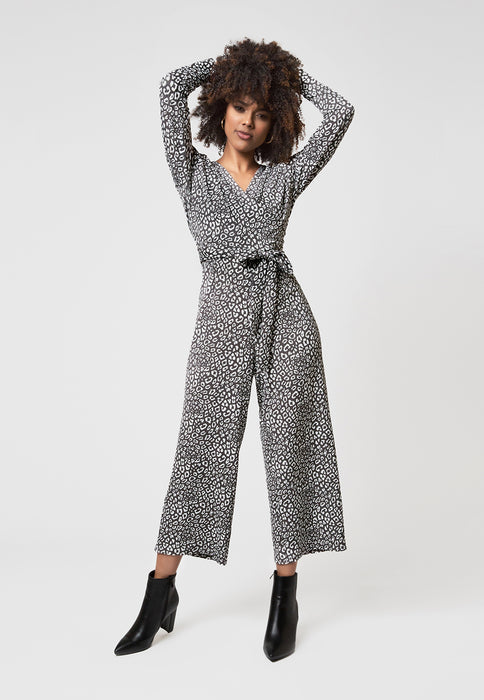 Leota Women's Long Sleeve Kayla Jumpsuit In Cheetah Asphalt Gray Size Small