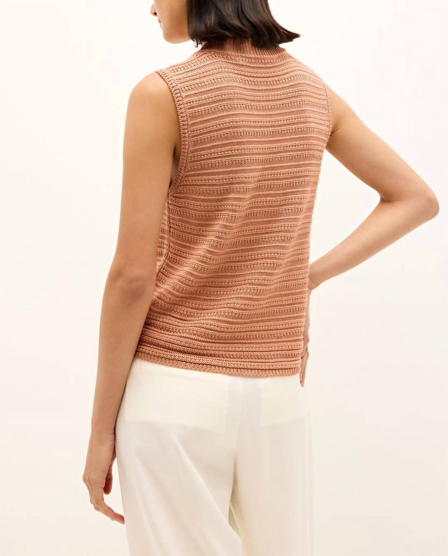 Marie Oliver - Nev Crew Neck Top