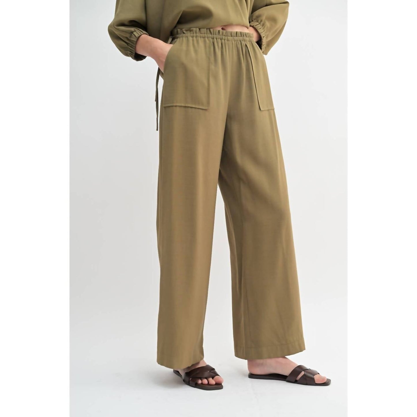 Fun 2 Fun - Ruffle Waist Pants