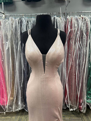 Ellie Wilde - Sleeveless Liquid Lame Gown