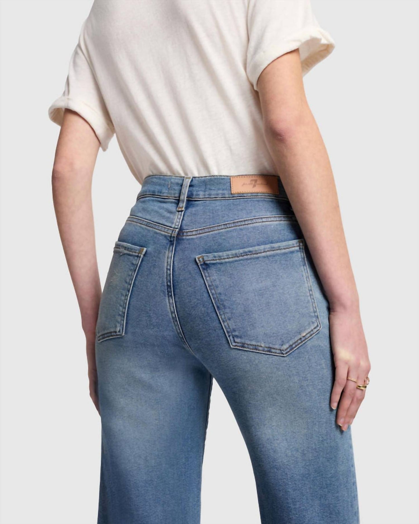 7 For All Mankind - Luxe Vintage Ultra High Rise Cropped Jo Jeans