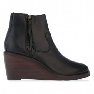 Clarks - Women's Clarkdale 2 Zip Leather Boot